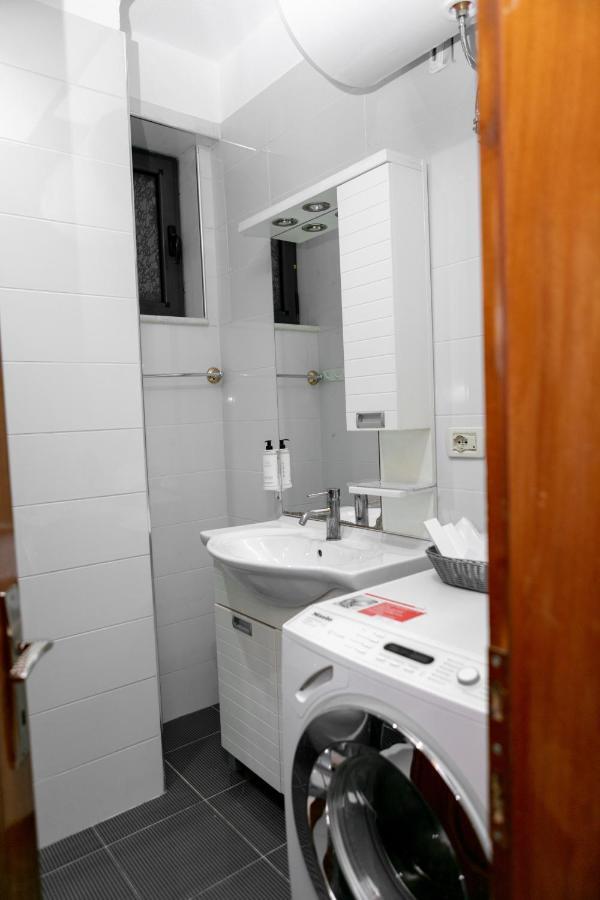 Spacious City Paradise - 3Br Apt In The Heart Of Тирана Екстериор снимка