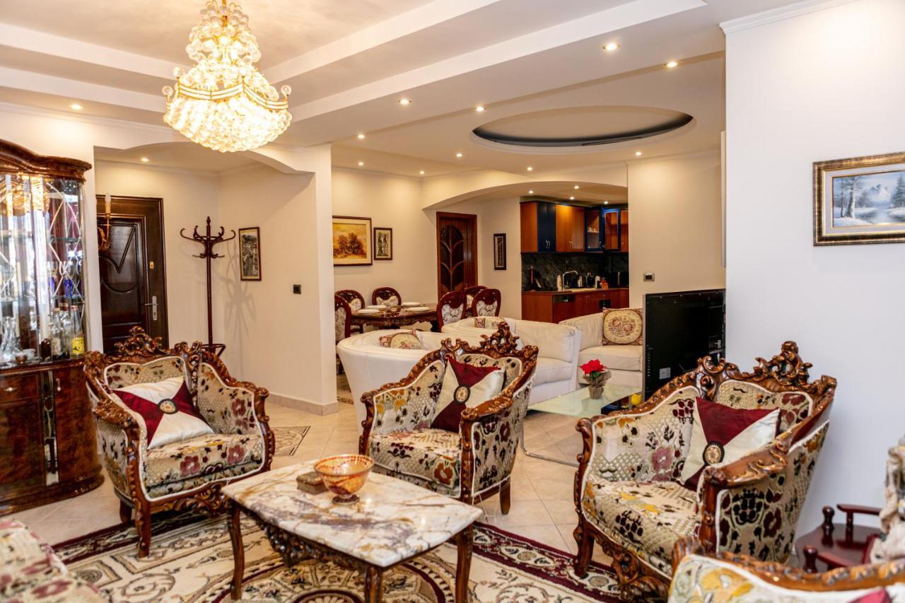 Spacious City Paradise - 3Br Apt In The Heart Of Тирана Екстериор снимка