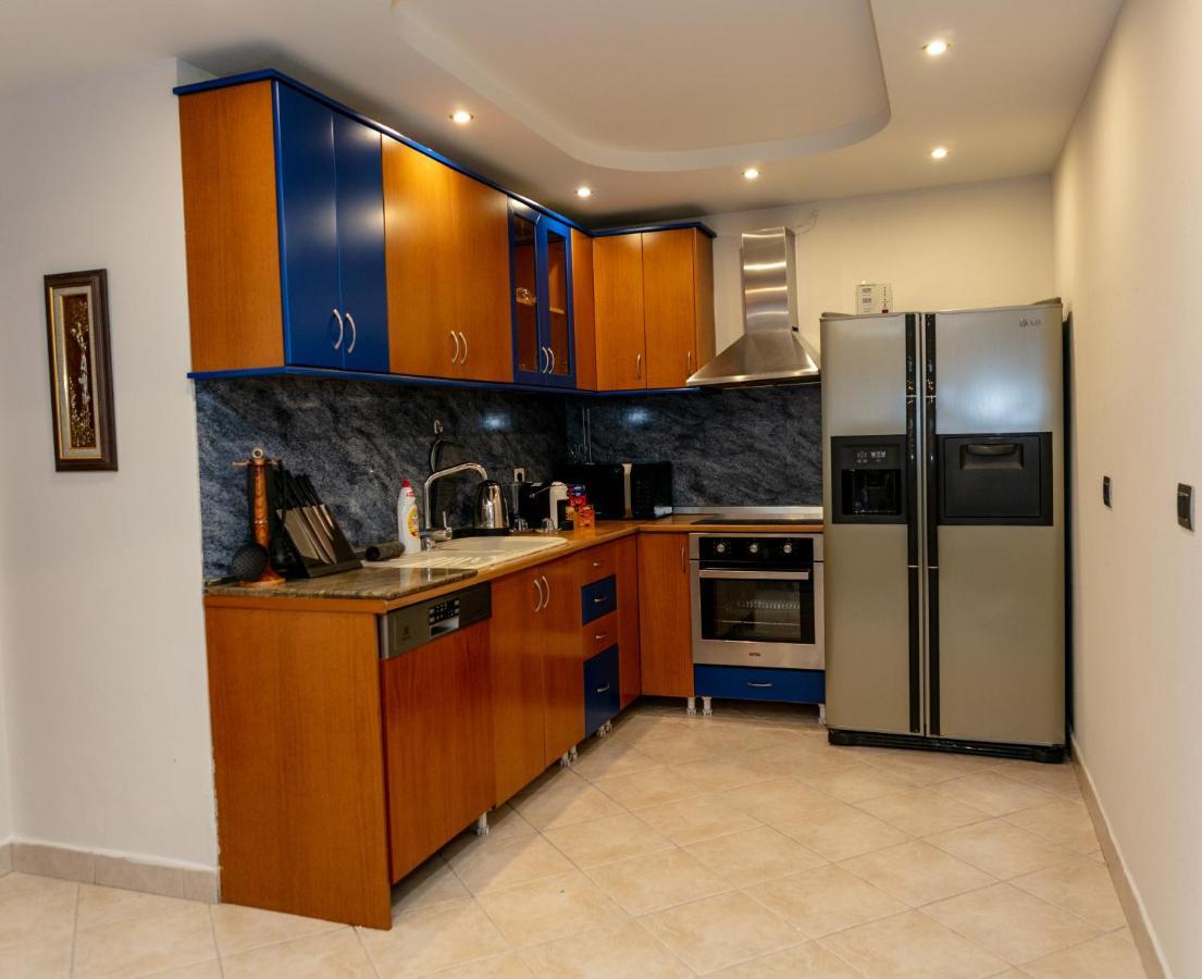 Spacious City Paradise - 3Br Apt In The Heart Of Тирана Екстериор снимка